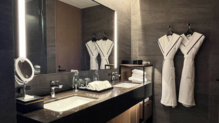 デラックス ルーム シングルベッド 2 台 禁煙 シティビュー