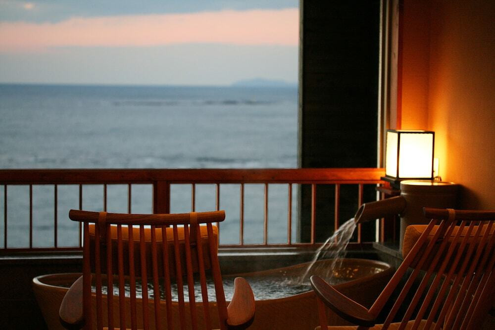 お安くビーチ&湯めぐりを満喫4027953