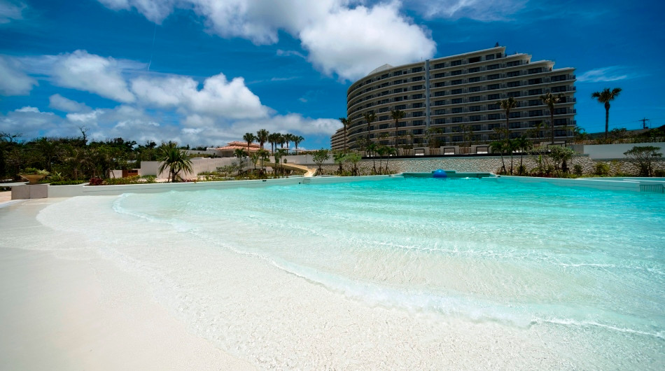 14．波のプールもあるトロピカルリゾート『ホテルモントレ沖縄 スパ＆リゾート』3437364