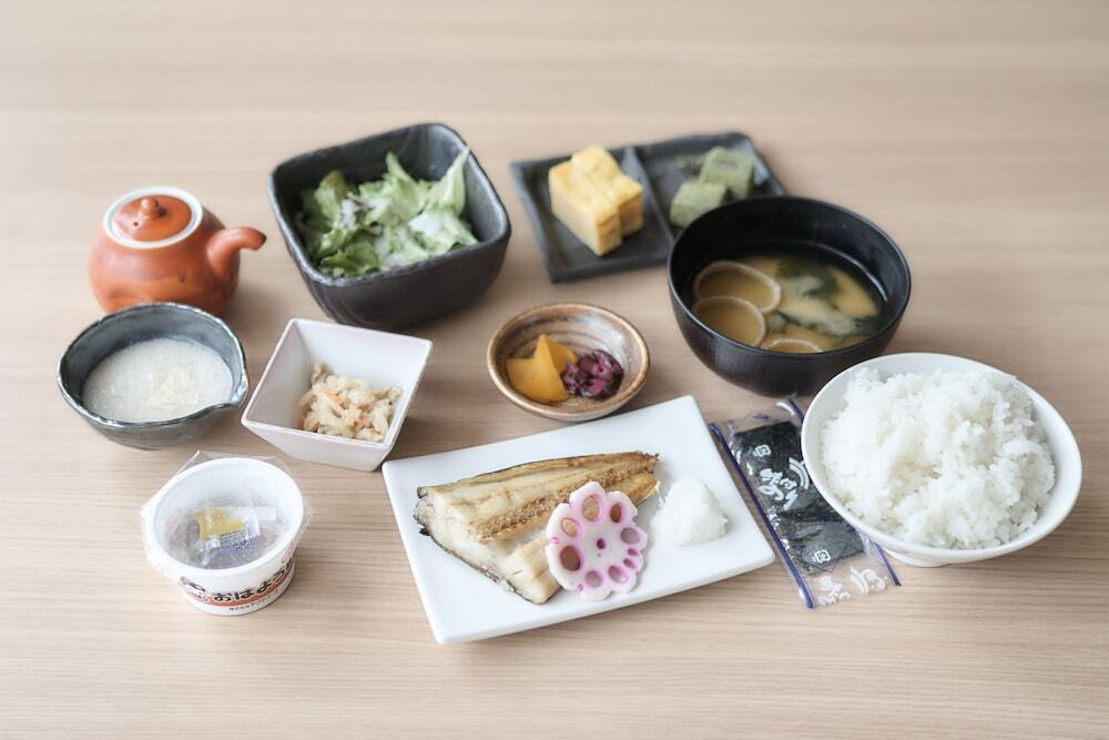 朝食