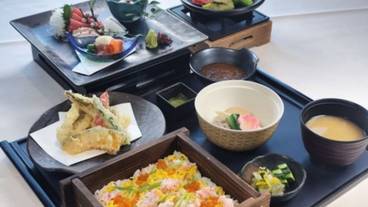 食事・飲み物 / 1