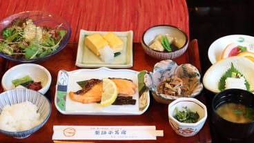 食事・飲み物 / 7