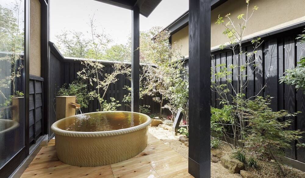 スイートルーム 金梅 露天風呂 / 1