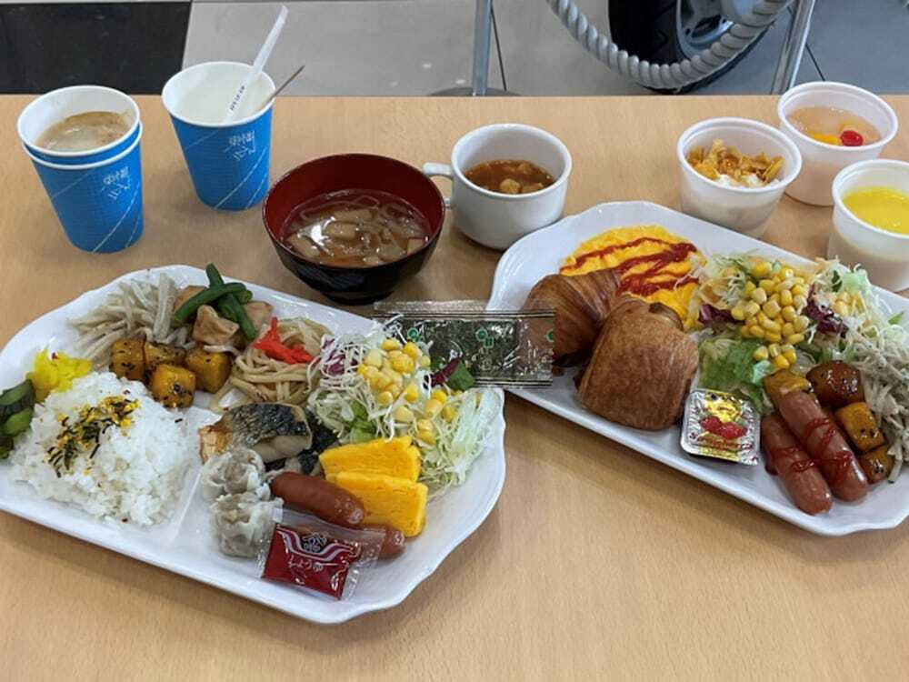 朝食