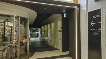 施設の入り口 / 38