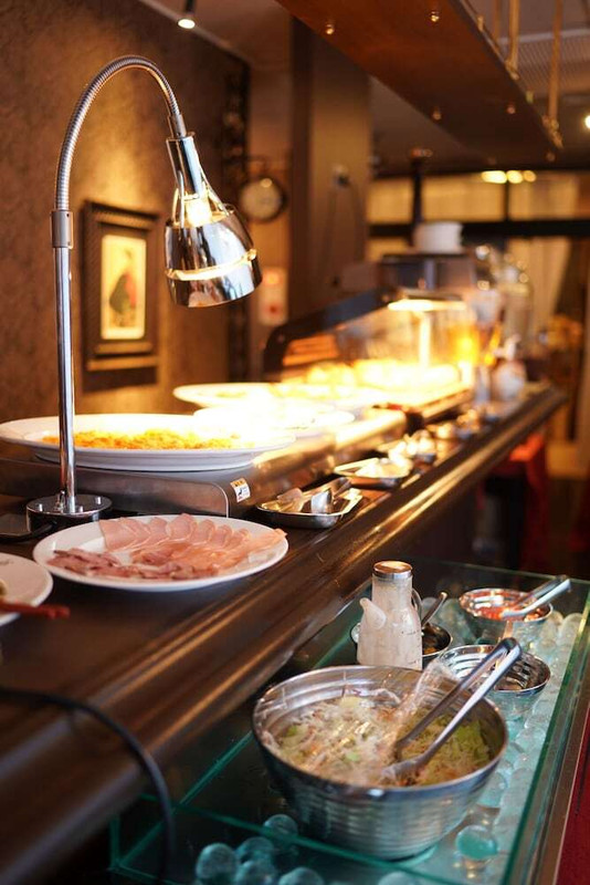 朝食ビュッフェ