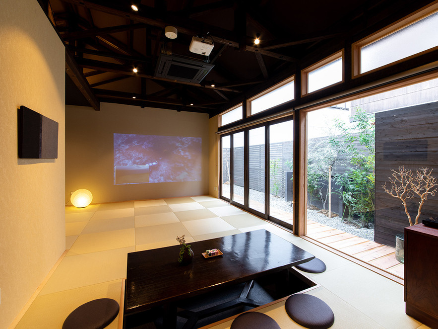 プロジェクター付きのホテルで女子旅を満喫♪3915510