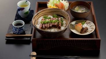 食事・飲み物 / 8