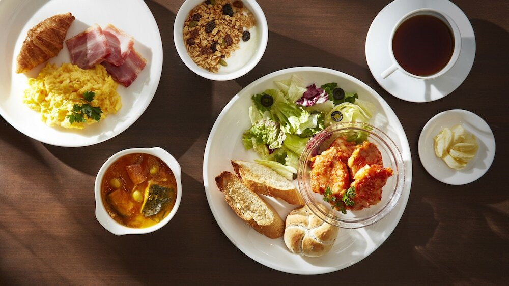 圧巻の壮大なロビーでハッピーアワーを楽しむ！4374601