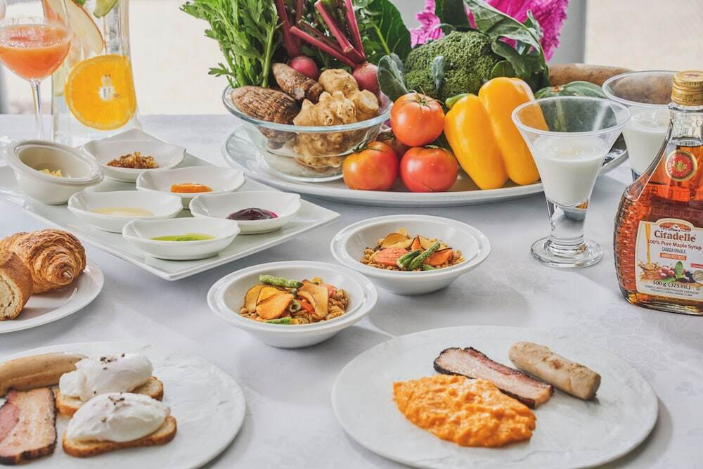 優雅な1日のスタートに。コース仕立てのリッチな朝食4290080