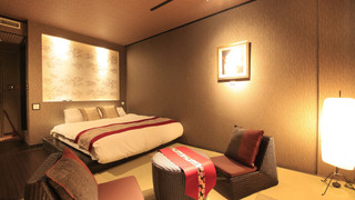 [本館] 和モダンクイーンベッド 禁煙 (大人料金：3歳以上,0-3歳添い寝のみ)