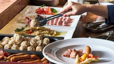 朝食ビュッフェ / 11