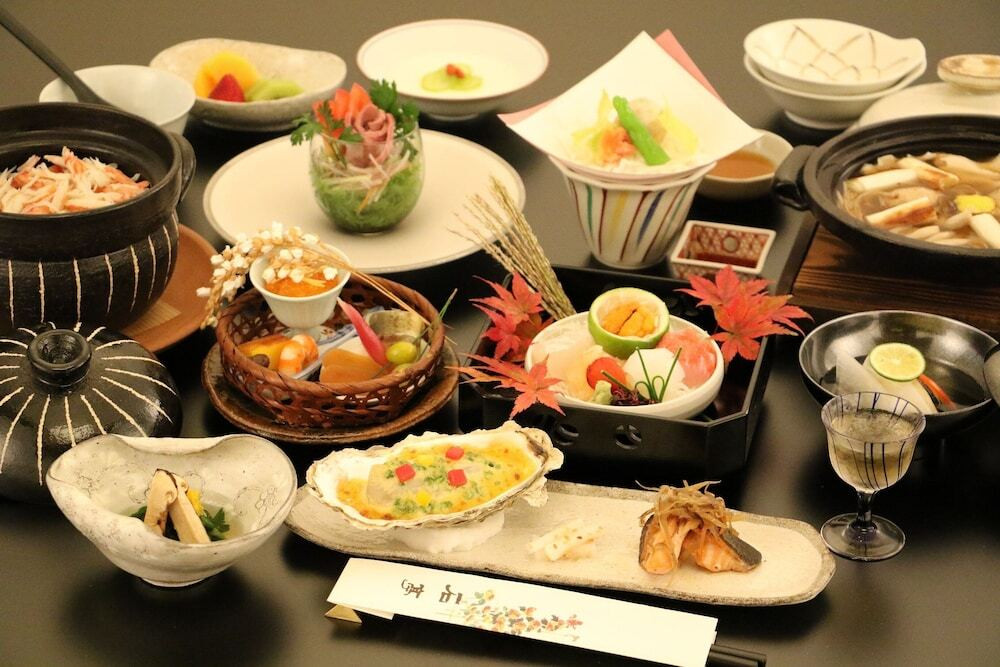 旅館のお食事処