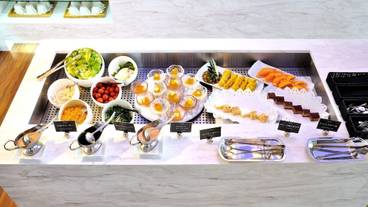 食事・飲み物 / 3