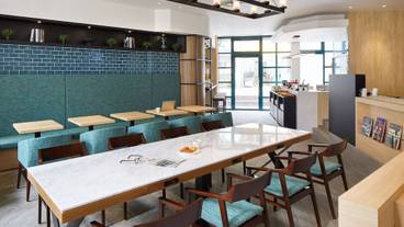 ロビーラウンジ / 4