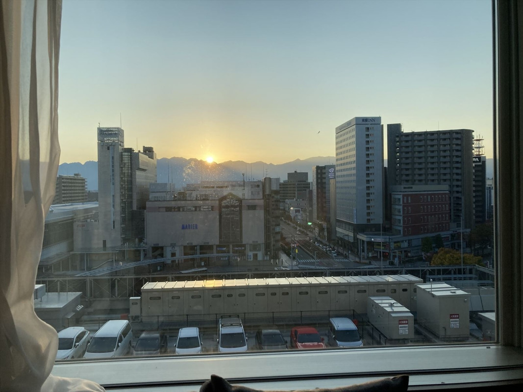 立山連峰から昇る朝日が見えました。この日もいい１日でした！