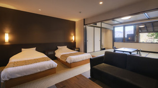 デラックス和洋室　タイプＢ（露天風呂付き/ 定員2〜5名/チェックイン18時まで / 最終夕食時間19:30）