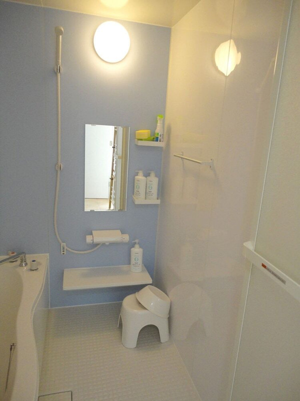 バスルームのシャワー