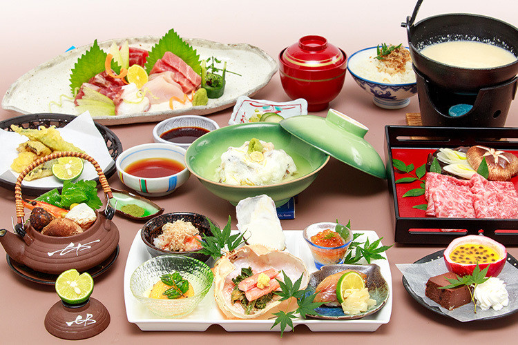 13. 海や星空に酔いしれて。展望風呂も魅力の「リードパークリゾート八丈島」4255654