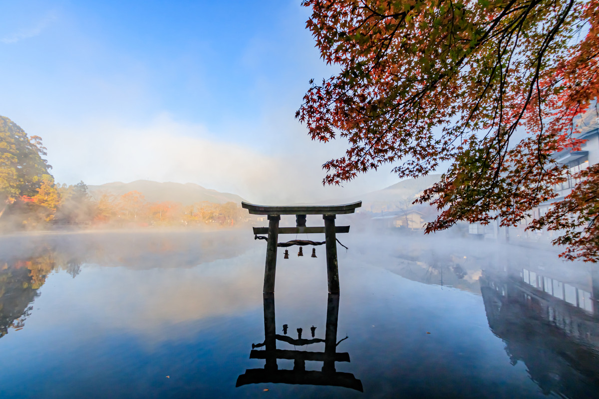 金鱗湖
