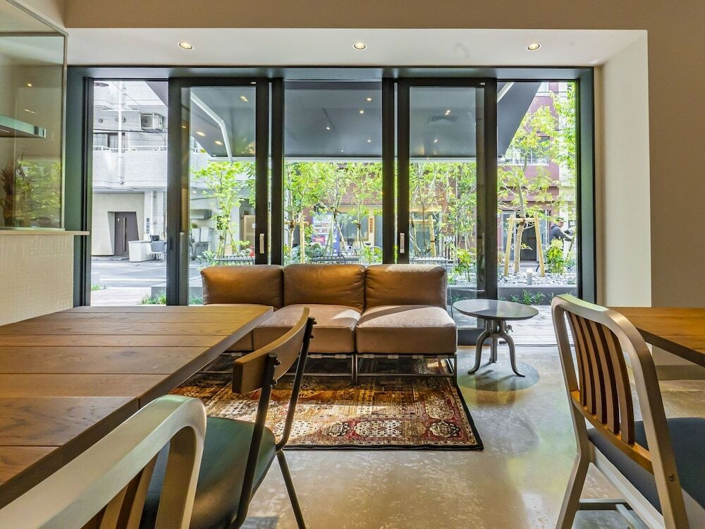 ロビーラウンジ