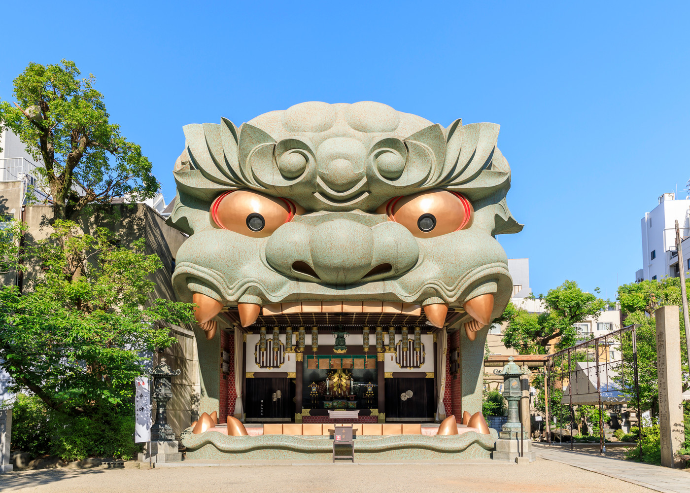 大阪・難波八阪神社・獅子殿