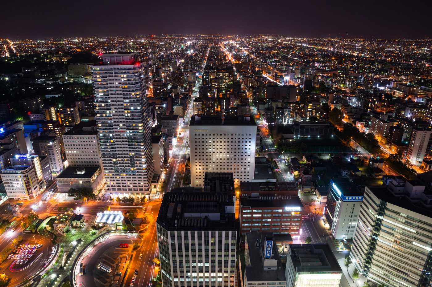 北海道札幌市 街並み夜景 (JRタワー展望室から) 2017年10月撮影