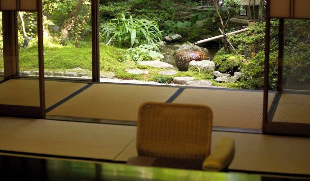 客室から眺める庭園 / 4