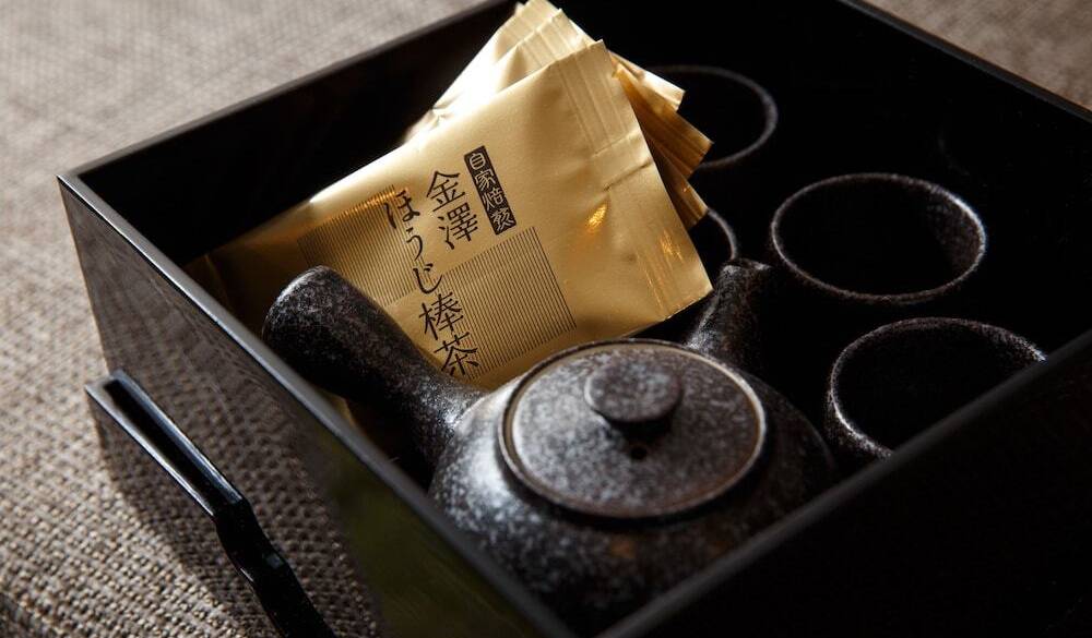 一部客室のお茶は加賀棒茶 / 3