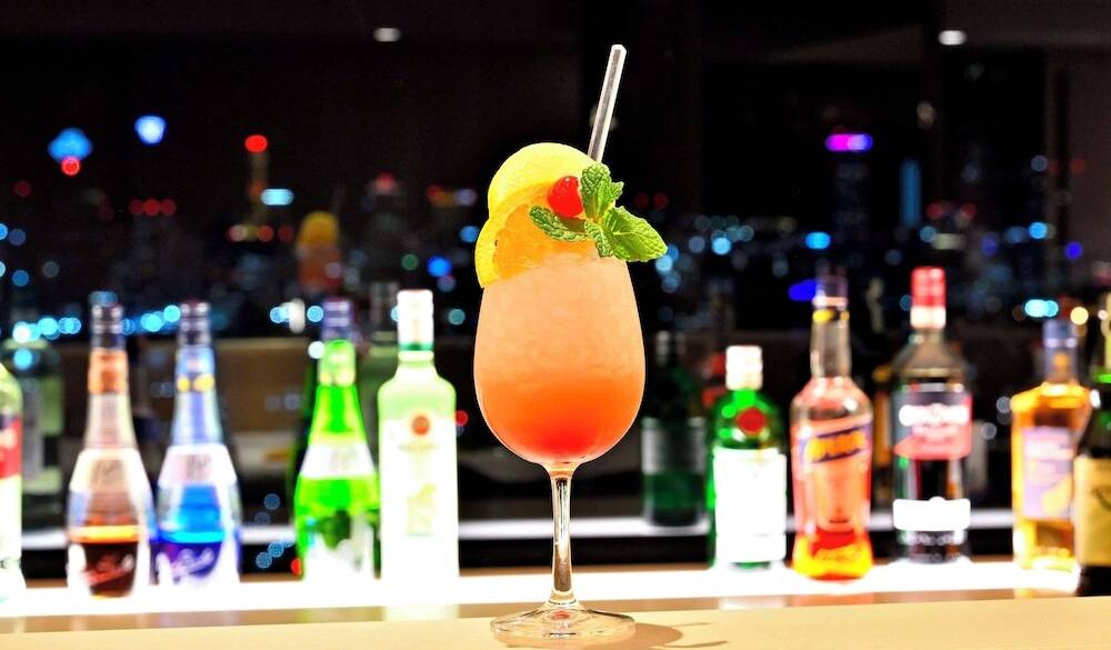 クラブラウンジで
優雅なカフェデート / 4