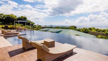 昼の水盤テラス / 3