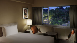 デラックスキングルーム 禁煙 ガーデンビュー