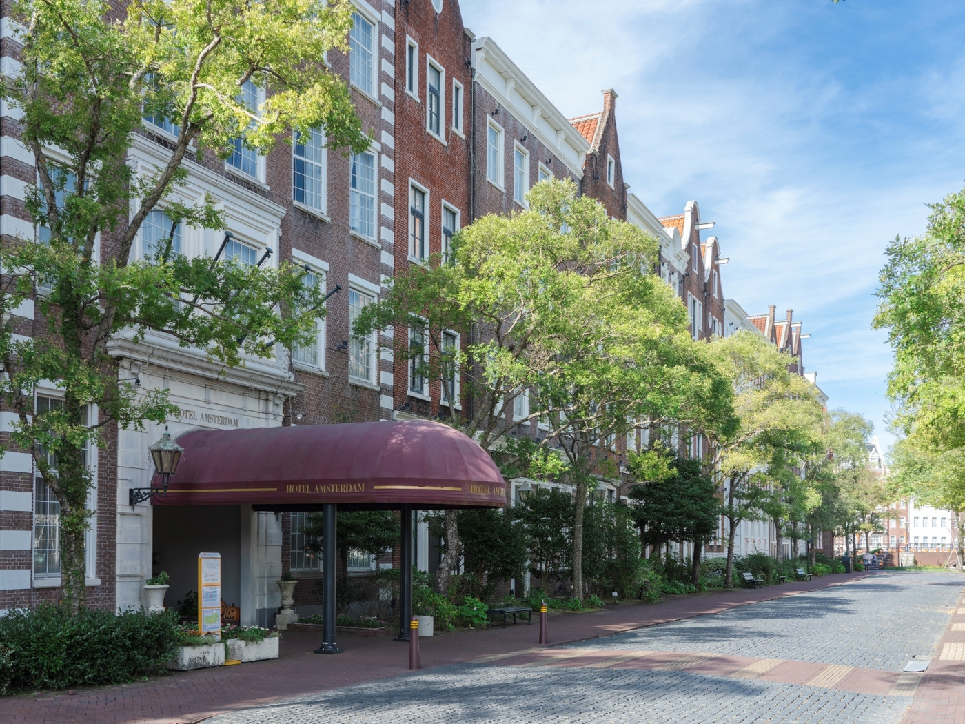 ハウステンボス内のクラシカルなホテルにチェックイン3006661