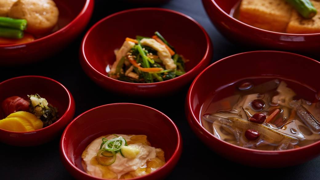 温泉豆腐や出汁巻
心温まる和朝食 / 4