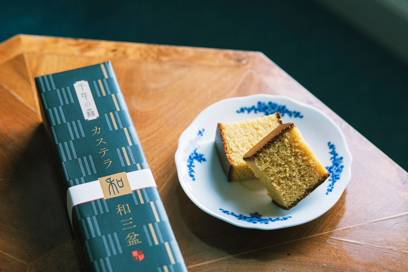 上品な甘みが口いっぱい広がる「千年の森 和三盆カステラ」1891488