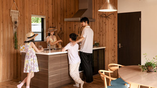 ファミリー ハウス