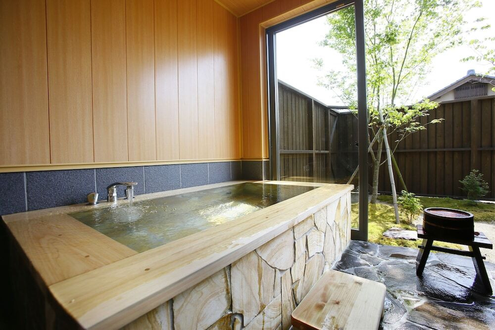 パワースポット近くの老舗旅館で心洗われるステイ3518522