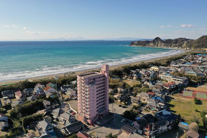 岩井海岸に建つ
絶景のコンドミニアム
 / 1