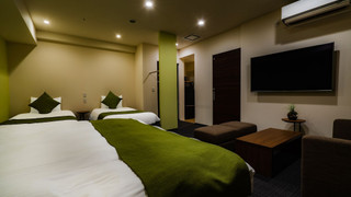 デラックス スタジオスイート ベッド (複数台)