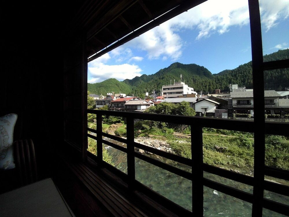 郡上八幡の清流・吉田川を見おろす古民家宿4088499