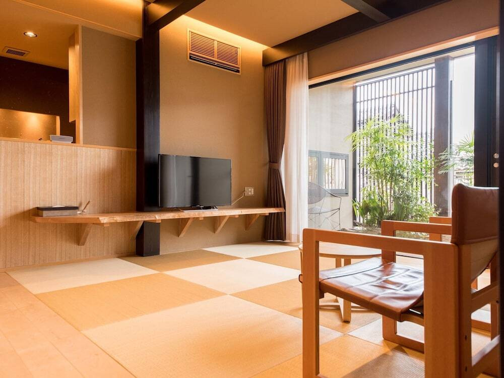 ひがし茶屋街の一角、金沢の美食を堪能する"オーベルジュ"3928879