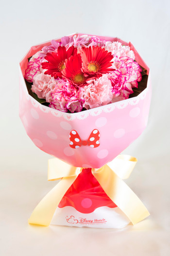 ルームサービスで優雅にお祝い♪2人で隠れミッキー探しも楽しんで4068897