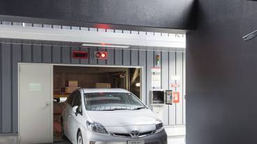 駐車場 / 1