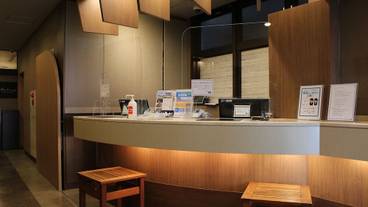 施設の入り口 / 35