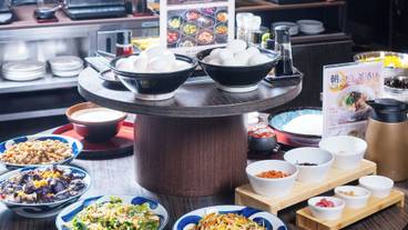 朝食ビュッフェ / 9