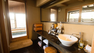 清華 川側(6歳以上のみ)