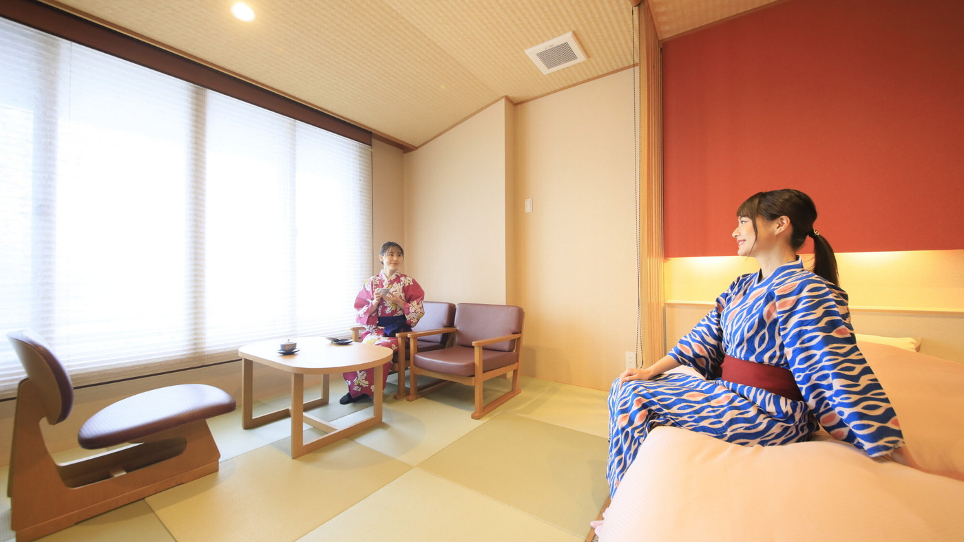 4. 館内で焼き立てカステラを♪ 明治から続く老舗「石和名湯館 糸柳」3516221