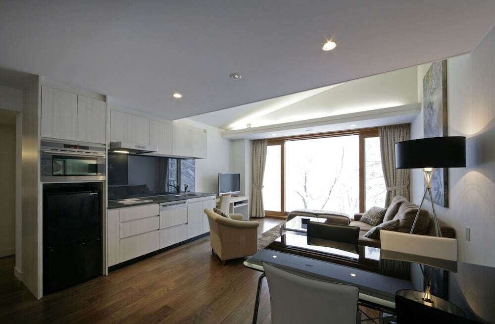 客室内のダイニングエリア