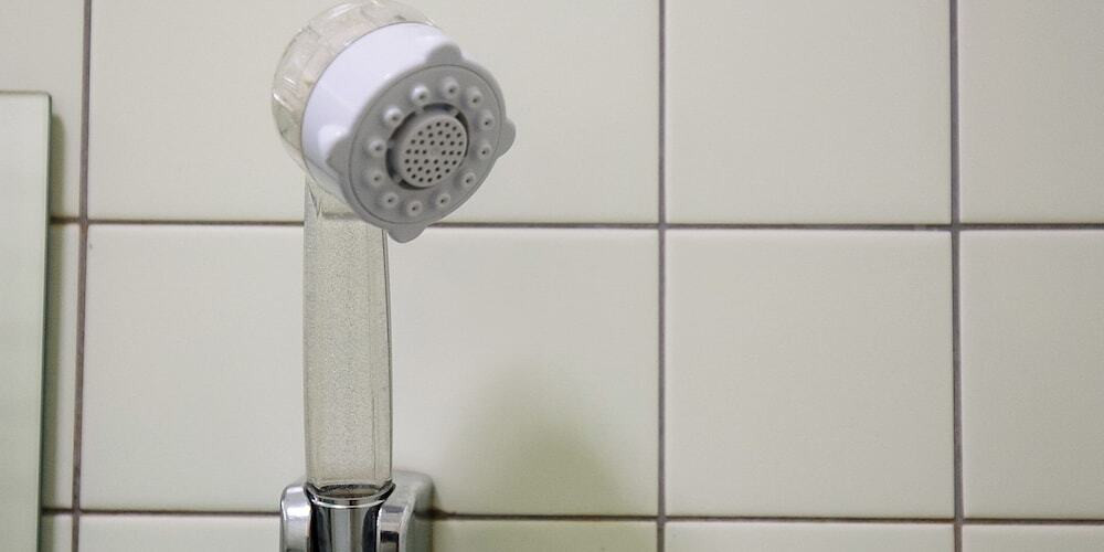 バスルームのシャワー