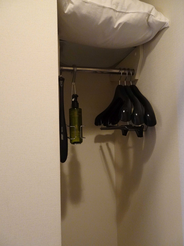 ハンガーは3本ありました。